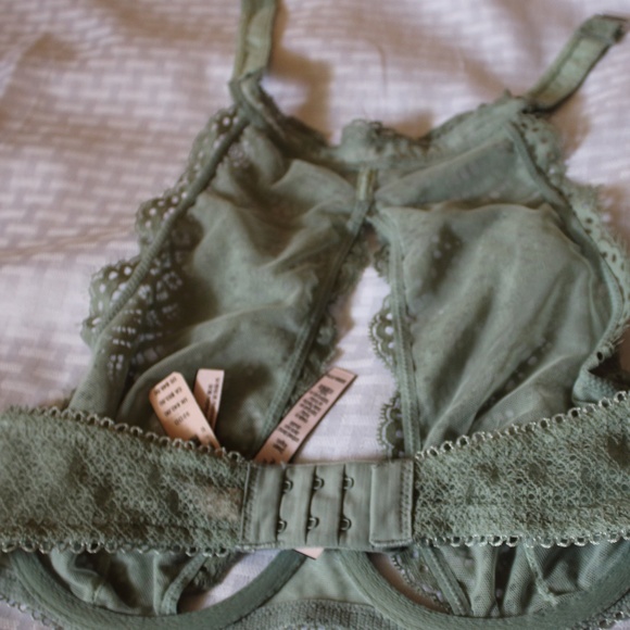 VS DREAM ANGELS UNLINED DEMI W/SEXY NECK STRAP - Picture 4 of 5